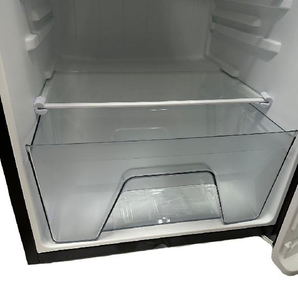 Minibar RCA 127B-A-62H 127 litros Una puerta patas ajustables puerta reversible color negro/croma