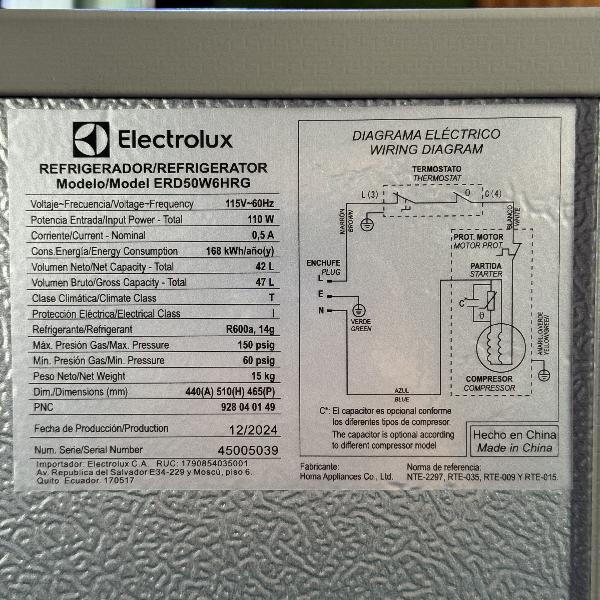 Minibar ELECTROLUX ERD50W6HRG 1.7 pies color silver